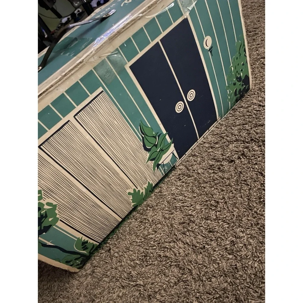 1962 Mattel Barbie Dream House With Furniture / Vinyls/ Pennant/ Photo- Fold‎ Up